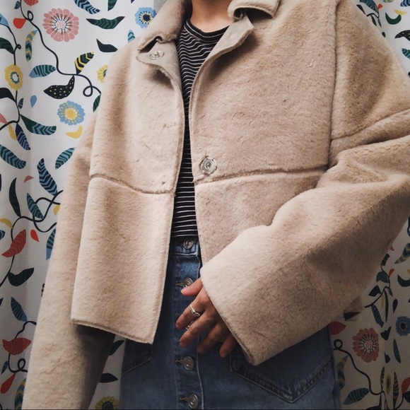 UO REVERSIBLE FAUX FUR JACKET - Picture 6 of 11